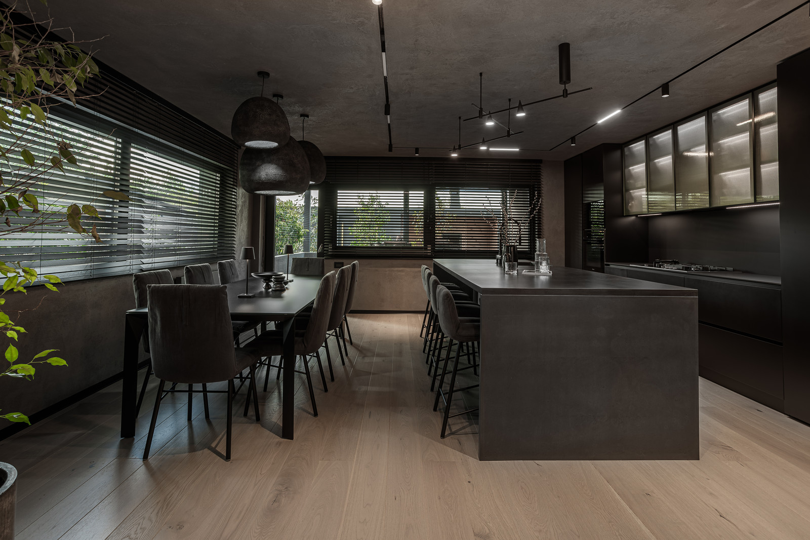 MG House — view 2