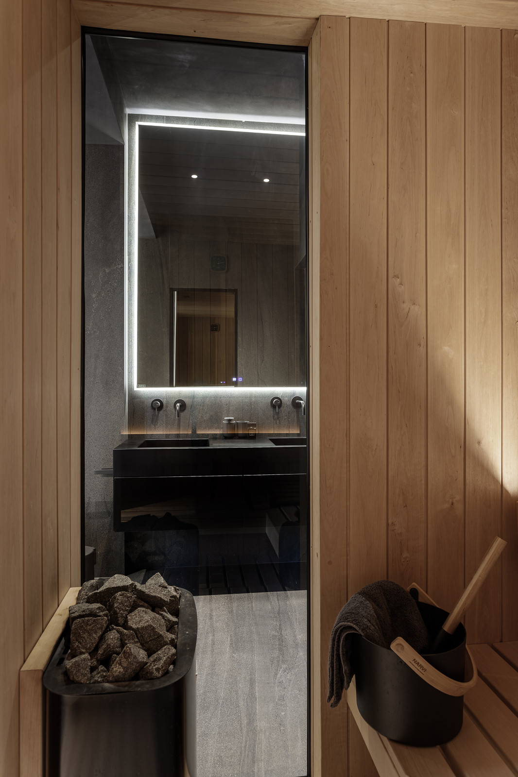 MG House — view 22